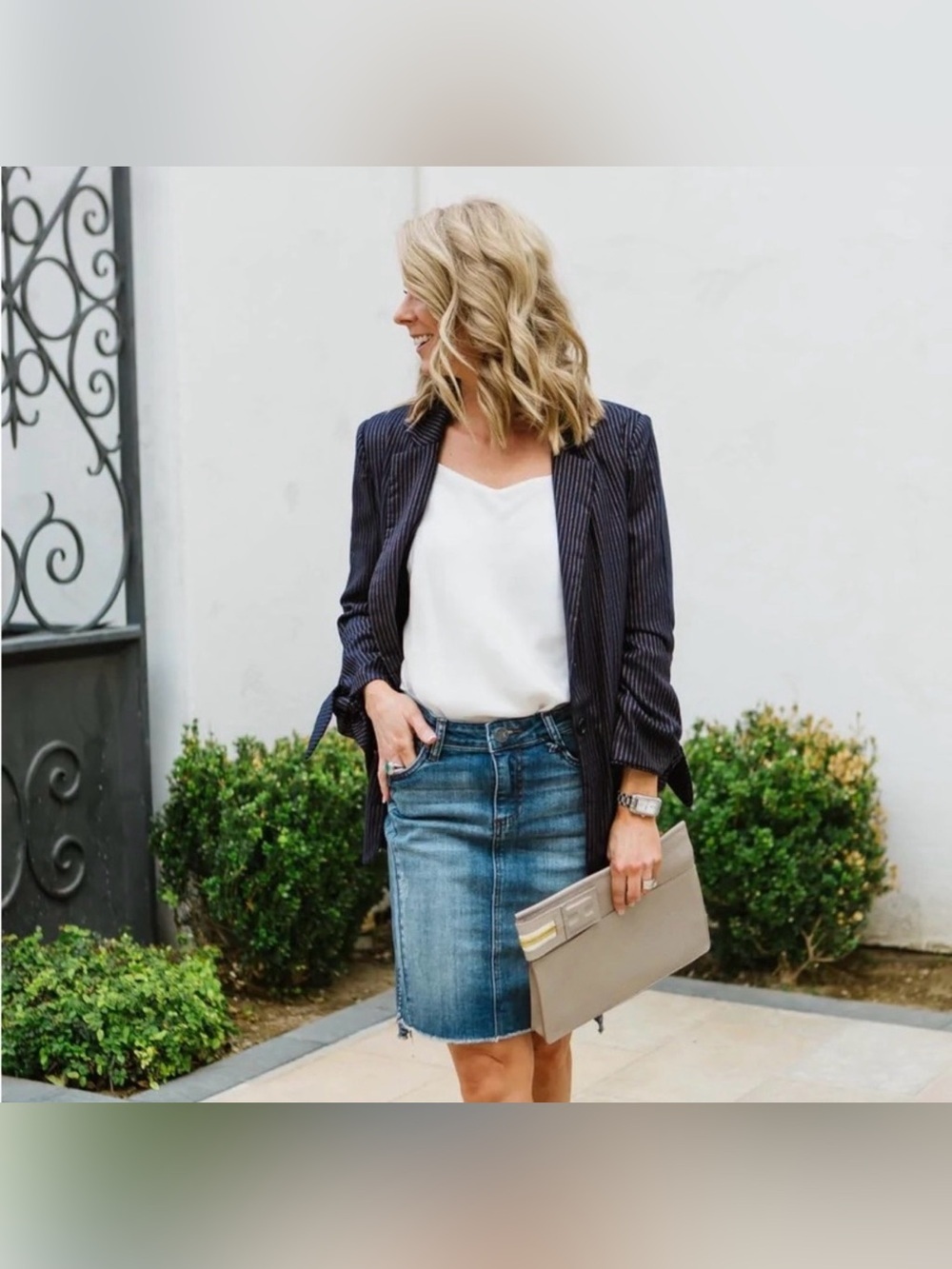 Nwt kut from the kloth connie step hem denim skirt in blue - size 0. B14